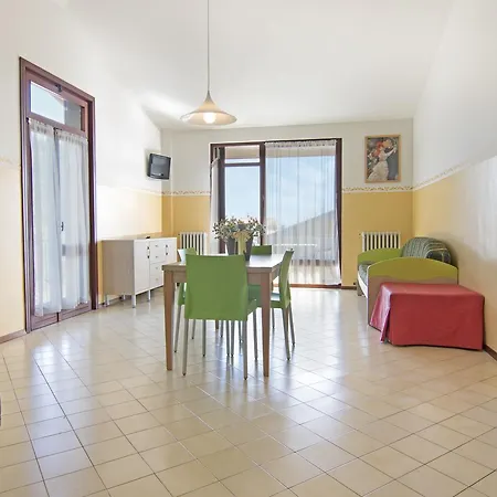 Uliveto Aparthotel 3*